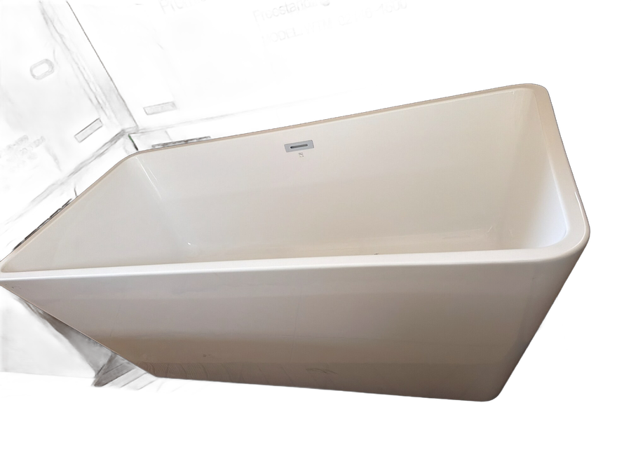 Freestanding soaking bathtub